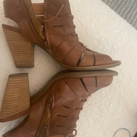 Paul Green - Brown Leather Cosmo Lace-Up Bootie - Very good condition - Picture 2 of 4